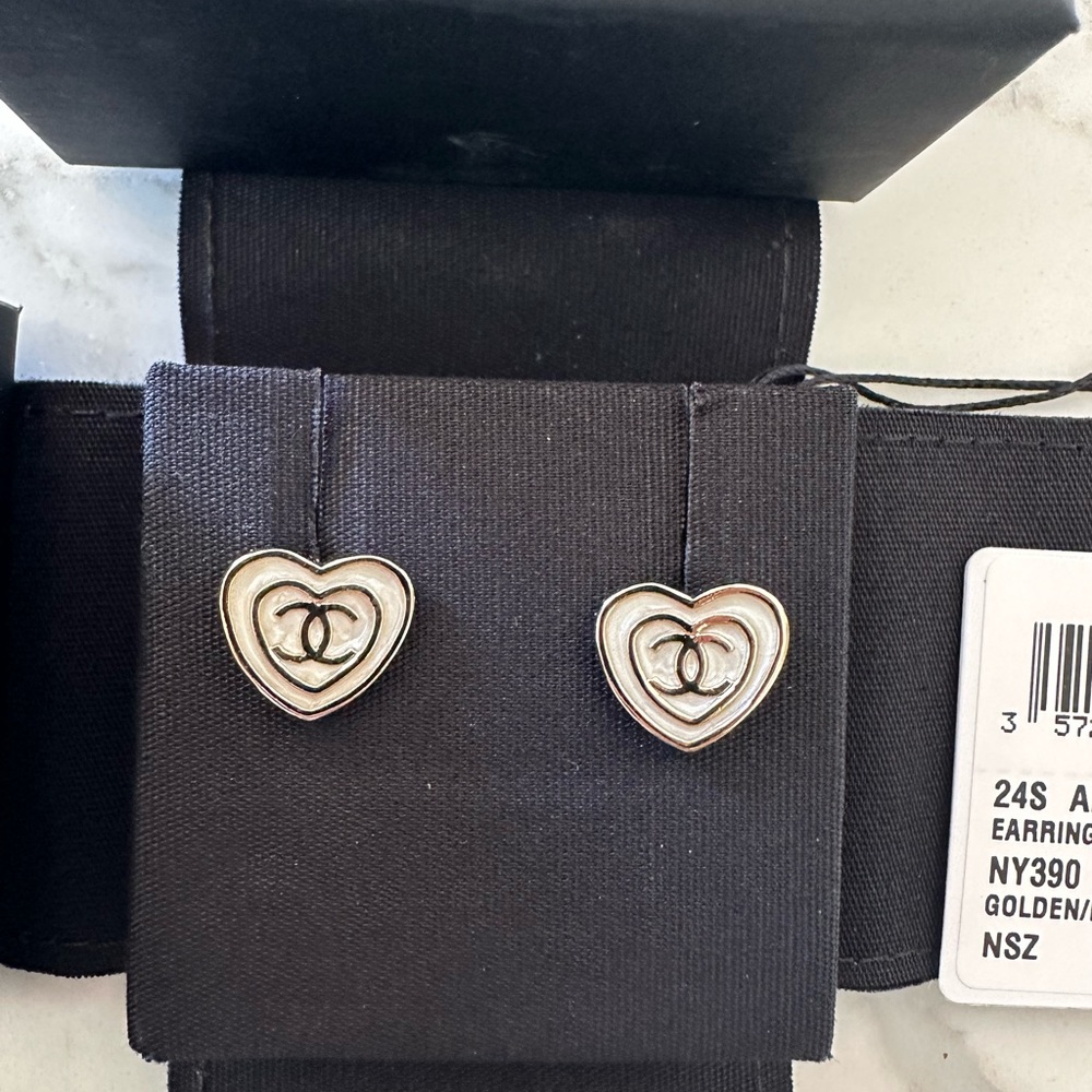 Chanel Heart Earrings BRAND NEW